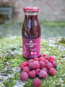 Granatapfel-Himbeer-Paradiesapfelsaft