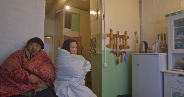 Ein Plumpsklo vor der Nase, Vodka im Schädel