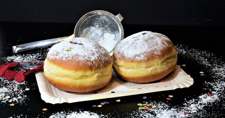 Zur Vorfreude auf Silvester – Geschichte und Trends der “Hefeballen”